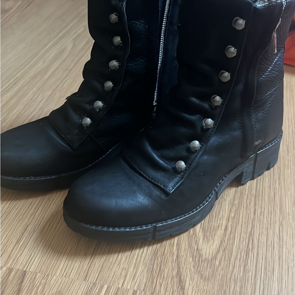 Ateliers Black Leather Boot